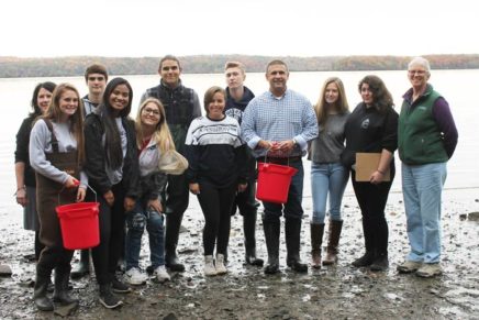 Saugerties student scientists gather Hudson River info for DEC