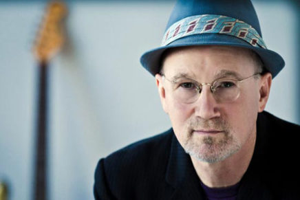Falcon presents Marshall Crenshaw on Christmas Eve