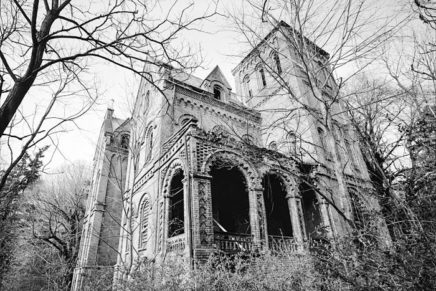 Rhinecliff estate that inspired Edith Wharton faces uncertain future