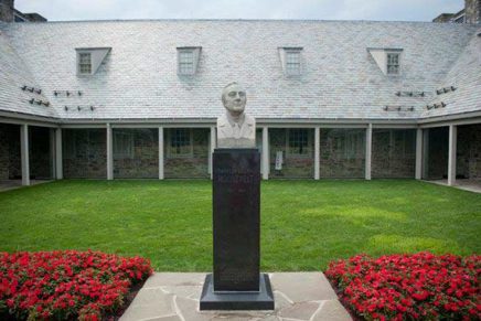 Volunteer for the National Park Service at FDR National Historic Site