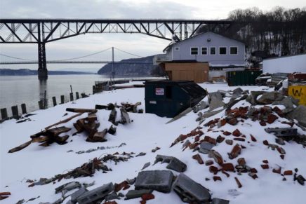 What’s up with Mariner’s on the Hudson in Highland?