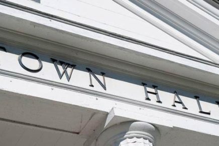 Woodstock approves municipal ID card