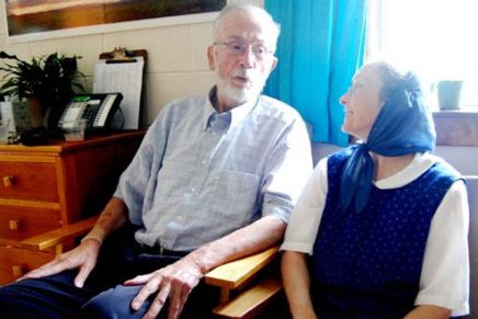 Johann Christoph Arnold, Bruderhof leader and writer, dies