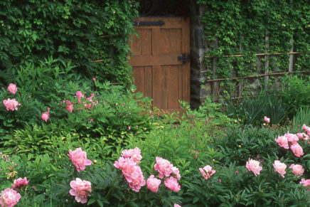 Visit Bellefield’s Beatrix Farrand Garden in Hyde Park