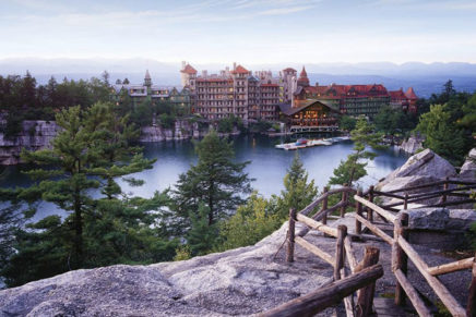 Community Days at Mohonk offer free admission & Paint-Out