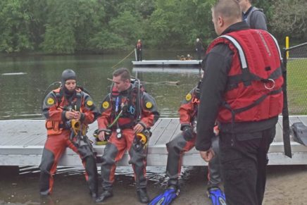 Sheriff’s dive team practices at Saugerties Beach