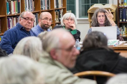 Library building committee chair presents resolution for new building