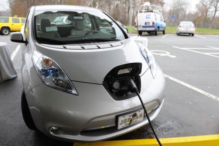 Saugerties to install electric car charging station at ice arena