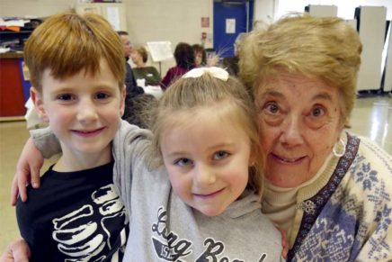 New Paltz elementary students host seniors at 15th annual Thanksgiving Luncheon