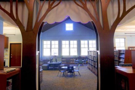New Highland Library celebrates public opening