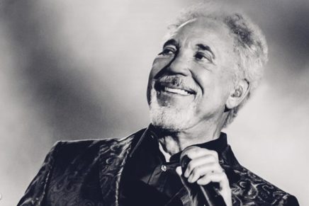Sir Tom Jones takes the stage to help the Bardavon
