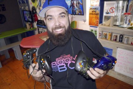 Boombox Kitchen and Bar serves up wings, gyros, beer and video gaming with a retro vibe in New Paltz