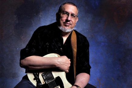 King of strings David Bromberg at Colony