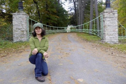 Rosendale’s Century House looks to crowdfunding to repair Brooklyn Bridge gates