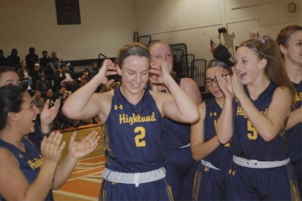 Highland basketball’s Bri Rozzi breaks career scoring record