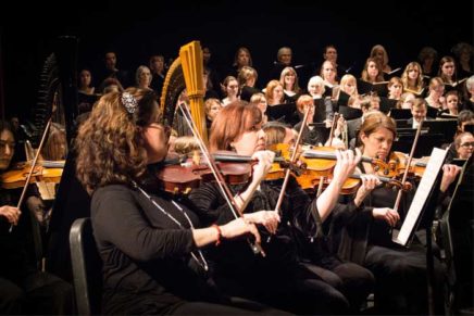 Bach B minor Mass performed at the Bardavon