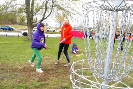 Nine-hole disc-golf course opens at Kingston Point Park