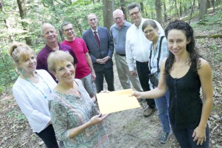 New Paltz Community Foundation hands over funds to Millbrook Preserve