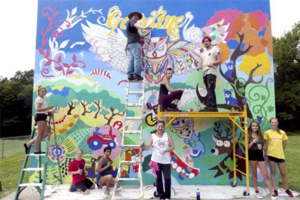 Gardiner Day unites neighbors to paint colorful mural at Majestic Park